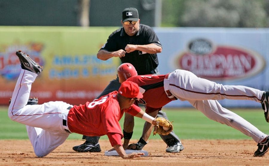 Better Know An Umpire: Dale Scott