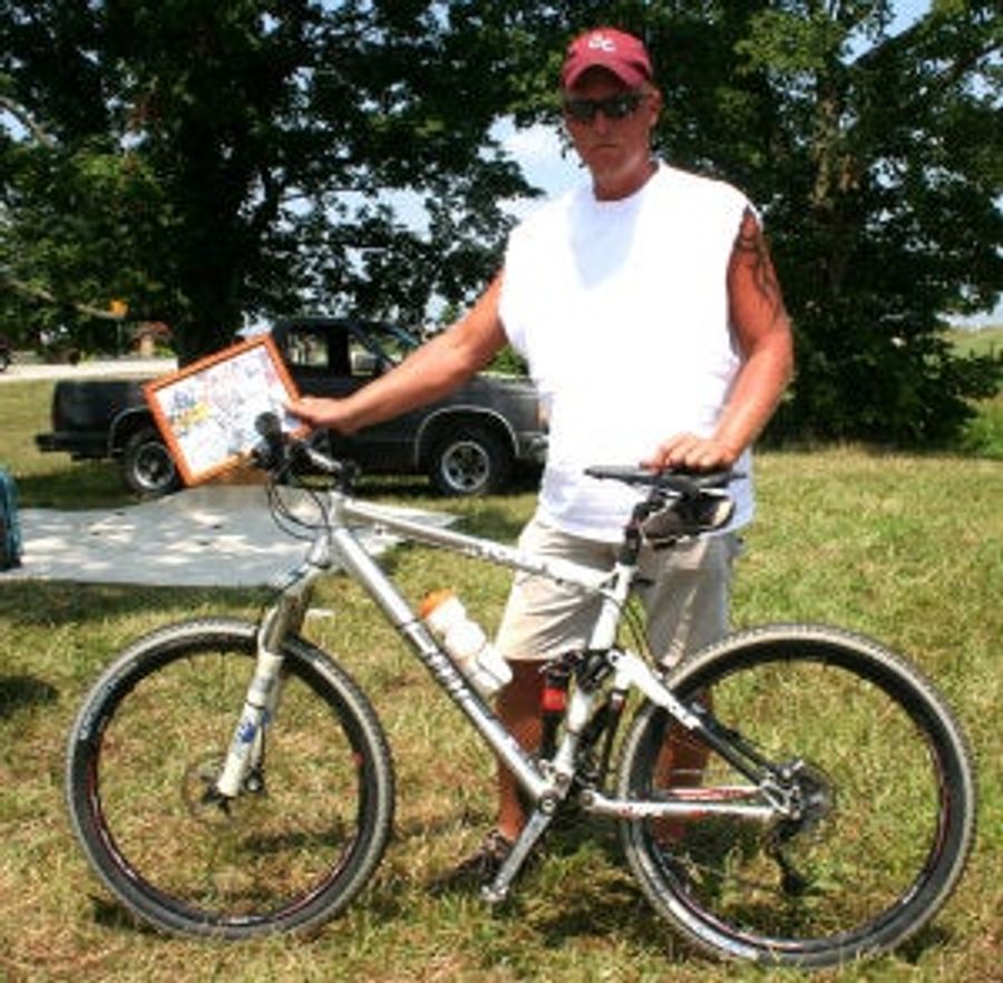 $5 Yard Sale Find Turns Out To Be Floyd Landis Custom Bike