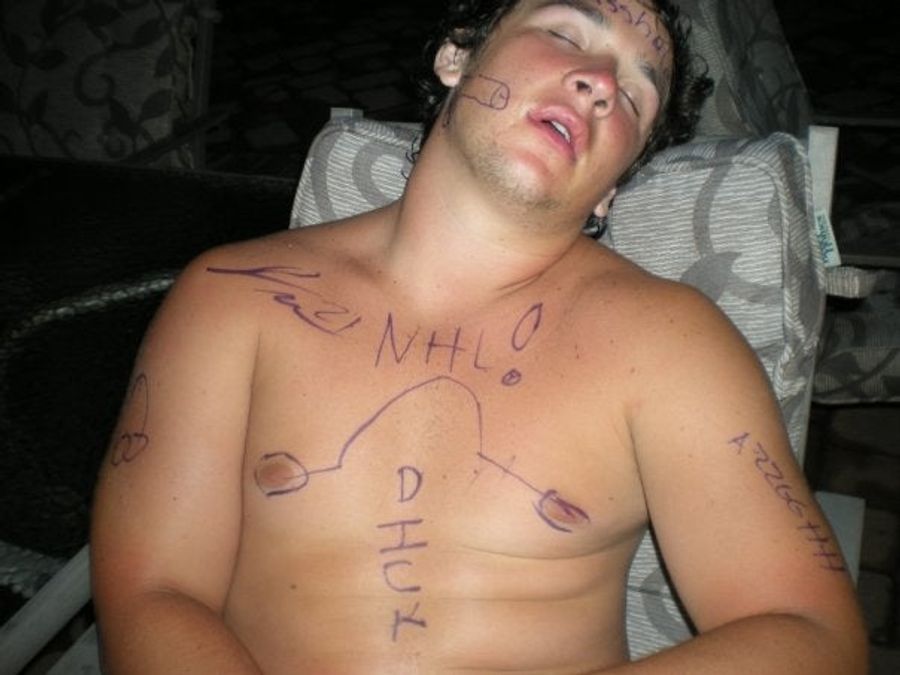 Deadspin Deleted Scenes: The One With Facial Art and STD Addendums