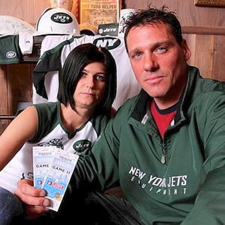 Wheelchair Lady, Off-Duty Cop Took Down Loud Jets Fan