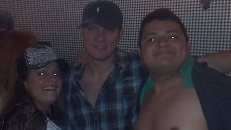 Hey, It's Jake Peavy Partying At A Bar In Wrigleyville