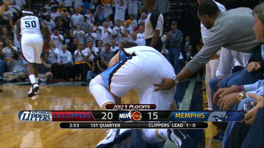 A Grizzlies Fan Put His Fingers Where They Don&#39;t Belong On Marc Gasol