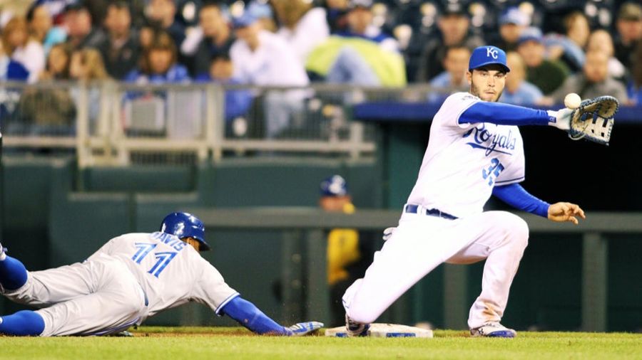 MLB Plans To Ban That Stupid Fake-To-Third, Throw-To-First Pickoff Move