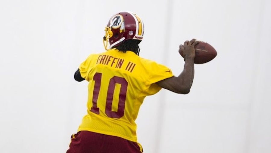 DeAngelo Hall Says RG3 Is "Light Years Ahead" Of Rookie Michael Vick