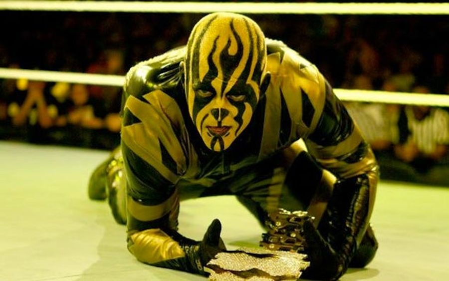 Goldust Stays In Character At Toys 'R' Us: More Wrestler Run-Ins