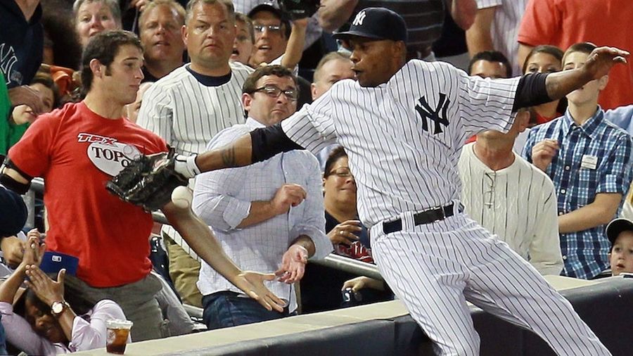 Dewayne Wise&#39;s &quot;Catch&quot;: Plucky Gamesmanship Or Low-Down Dirty Cheating? Discuss!
