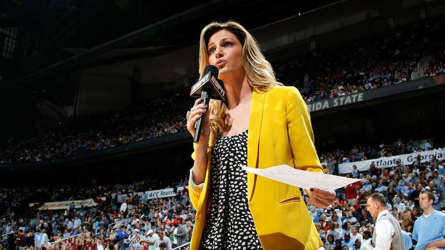 ESPN Didn&#39;t Try That Hard To Keep Erin Andrews: How The Sideline Reporter Wound Up At Fox