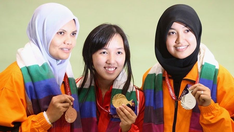Pregnant Malaysian Woman Will Handle Live Weapon At London Olympics