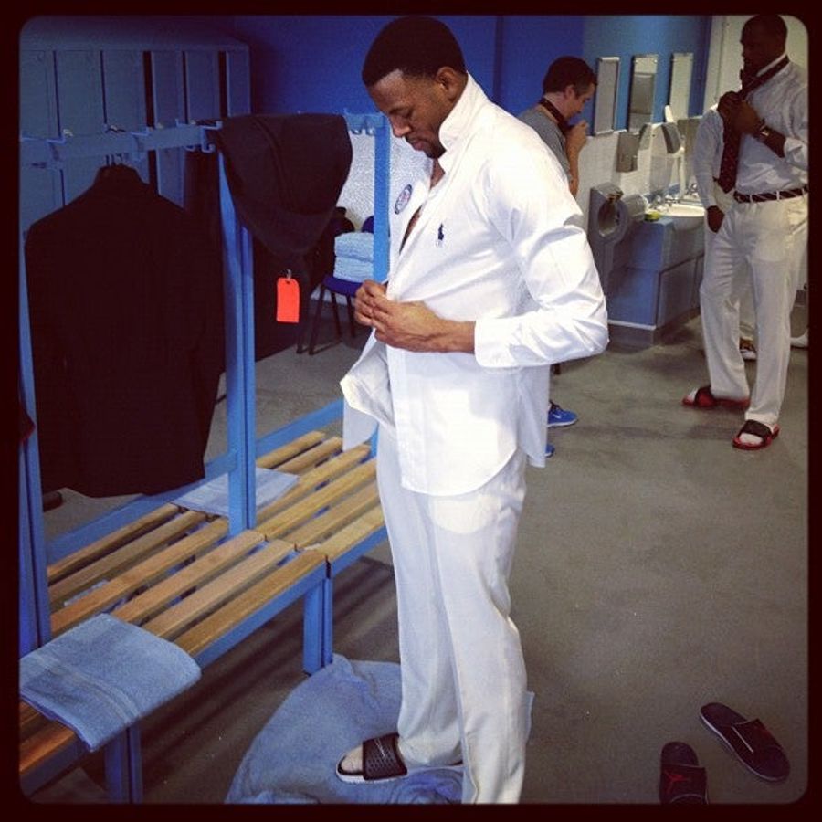 This Looks A Lot Like LeBron James Learning To Tie A Necktie