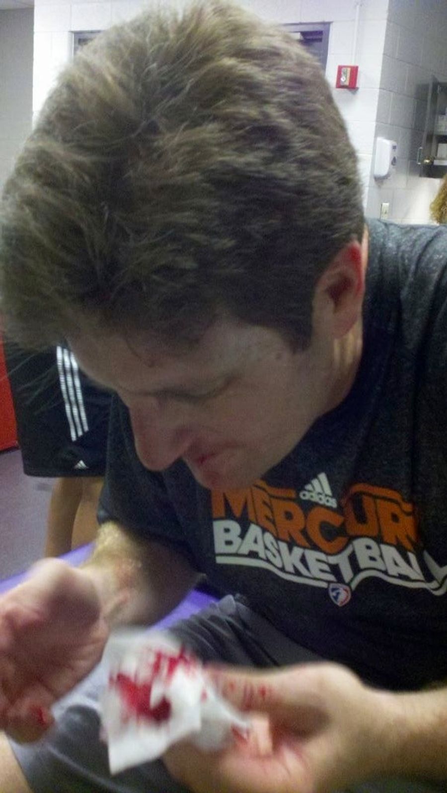 Phoenix Mercury Practice With Mayor, Break His Nose