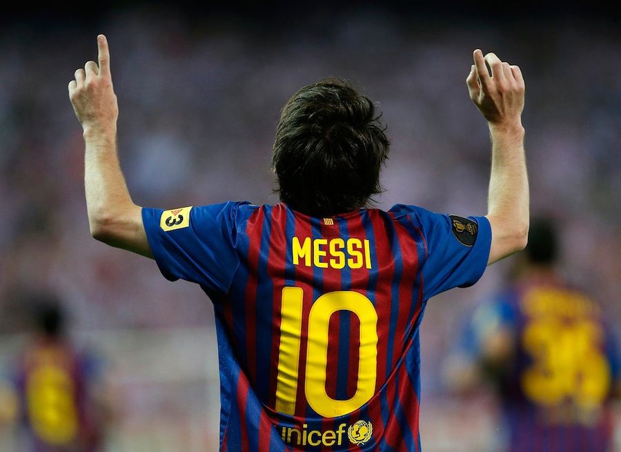 Man City Accidentally Put In Bid For Lionel Messi Literally Because Of The Telephone Game