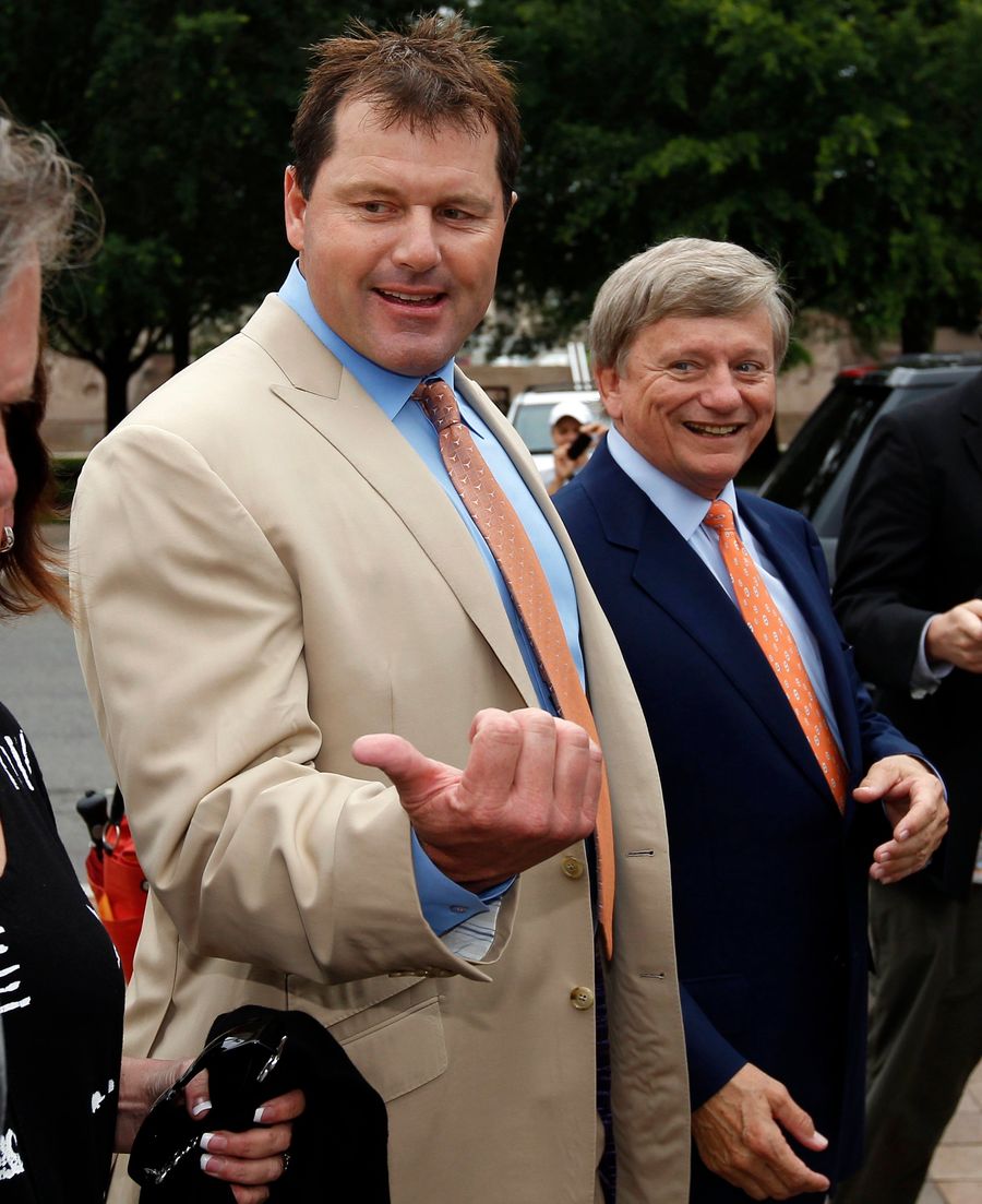 Roger Clemens Is Going To Play Professional Baseball Again