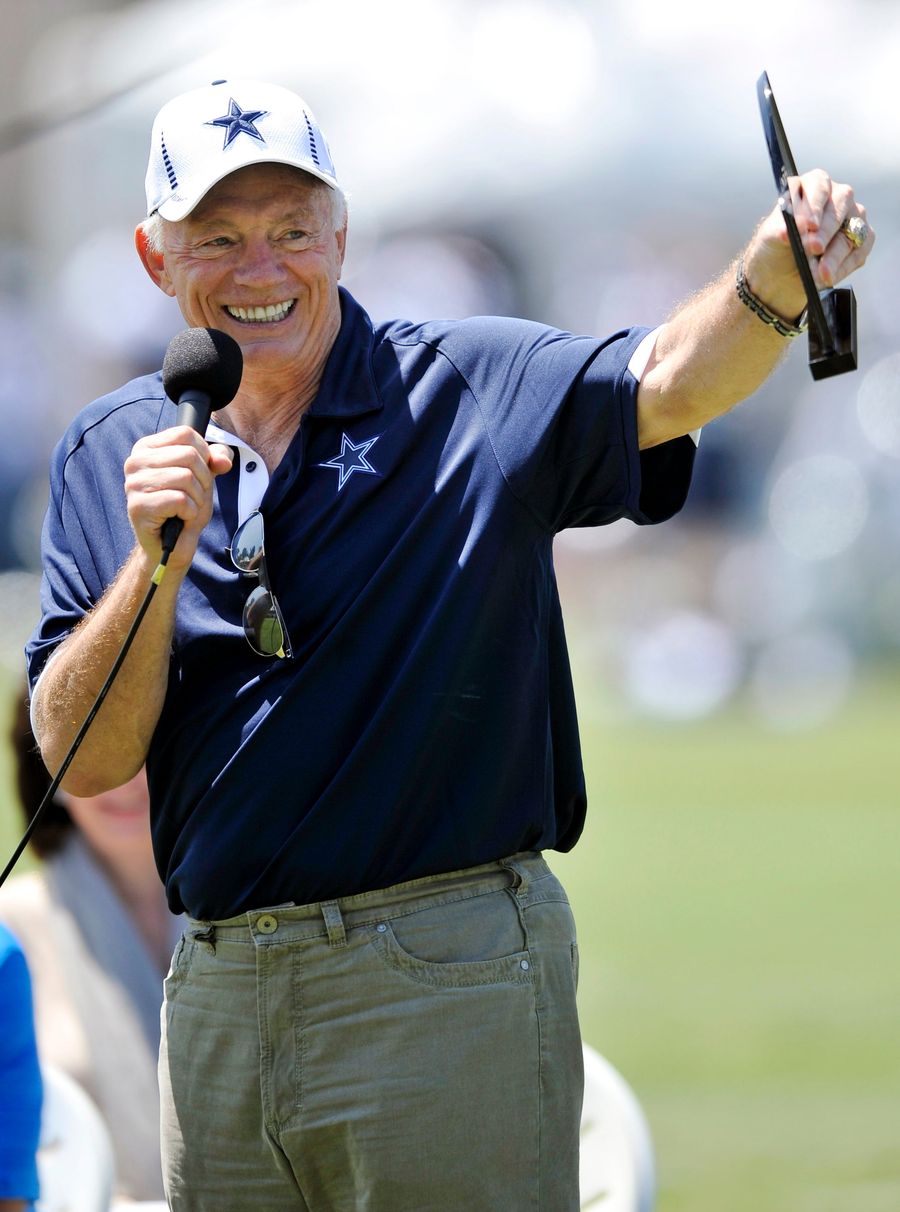 Jerry Jones Isn't Worried About Replacement Refs, Because There's Still Instant Replay