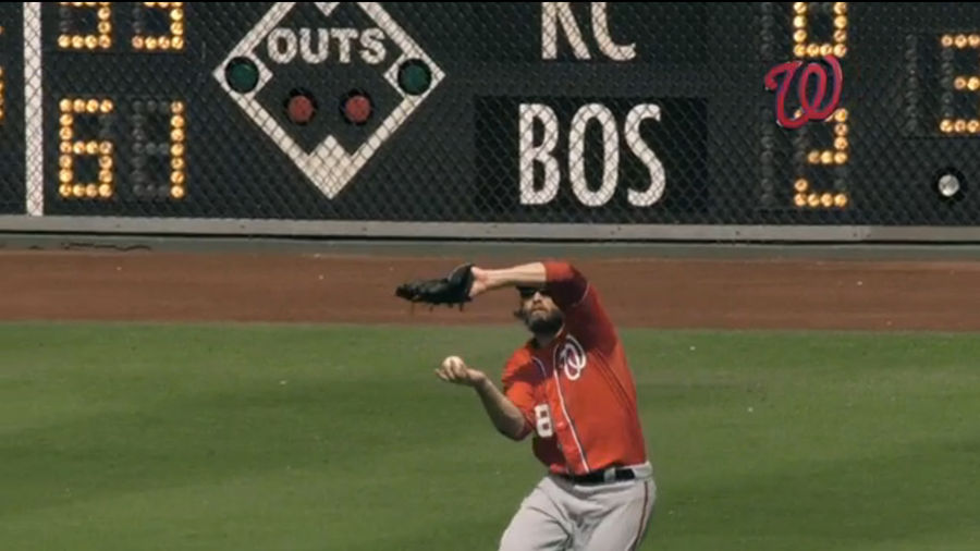 Jayson Werth's Glove Is Just For Show