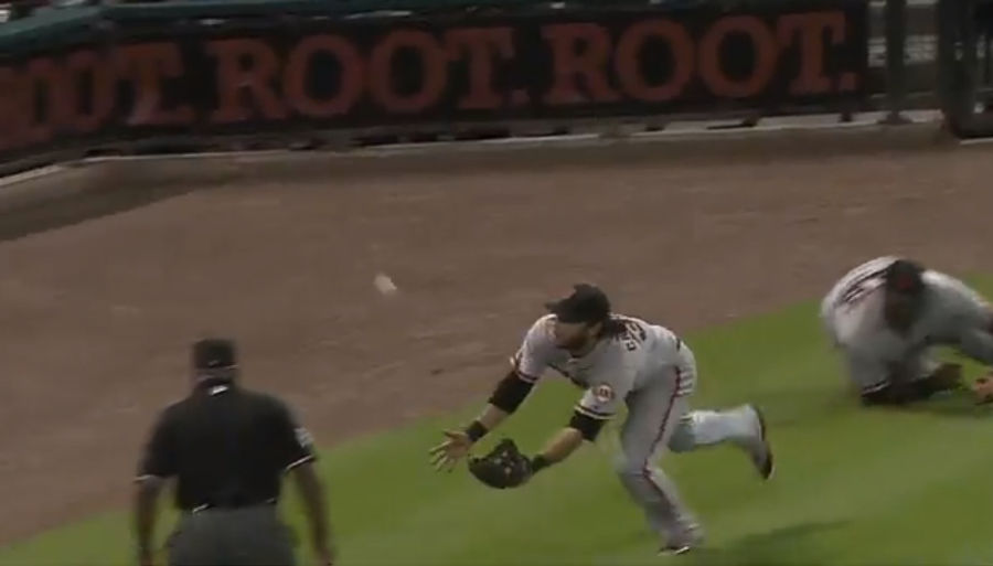 Brandon Crawford And Pablo Sandoval Team Up For The Year's Most Acrobatic Play