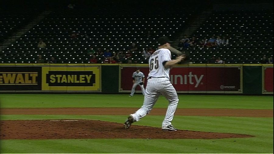 Astros Pitcher Mickey Storey Knocked Out Of Game After Taking Line Drive To The Face [UPDATE]
