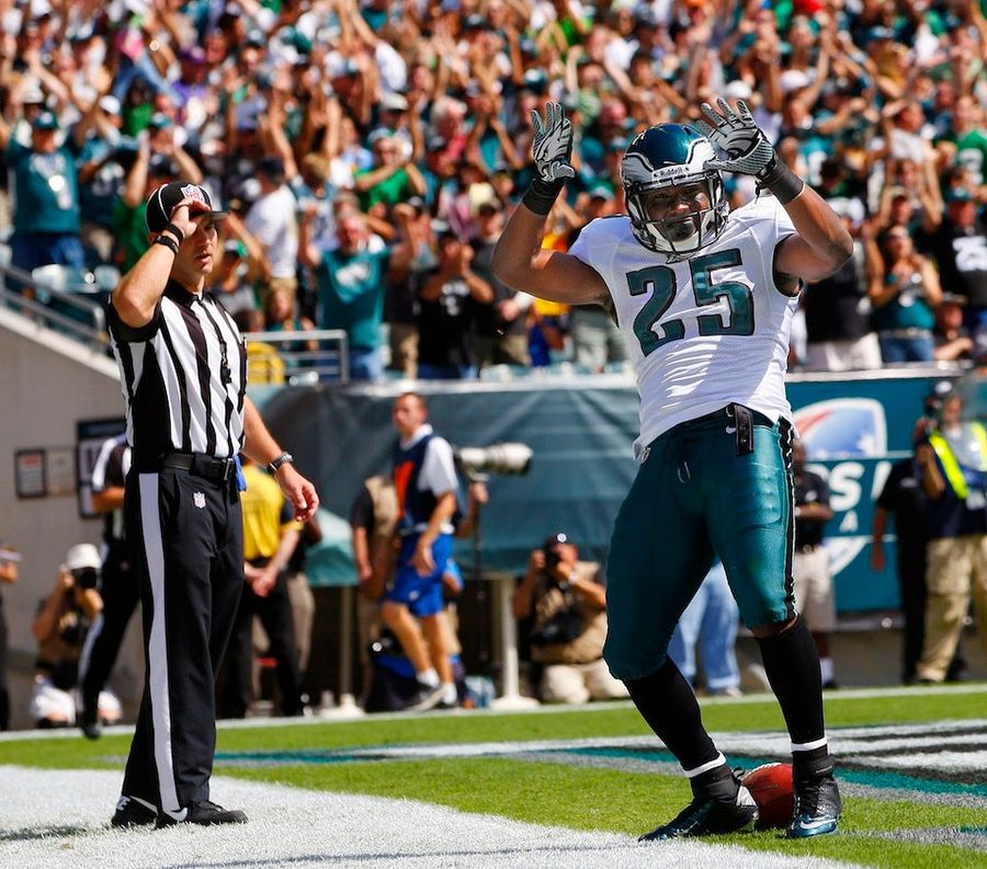 Scab Ref Tells LeSean McCoy: "I Need You For My Fantasy Team"