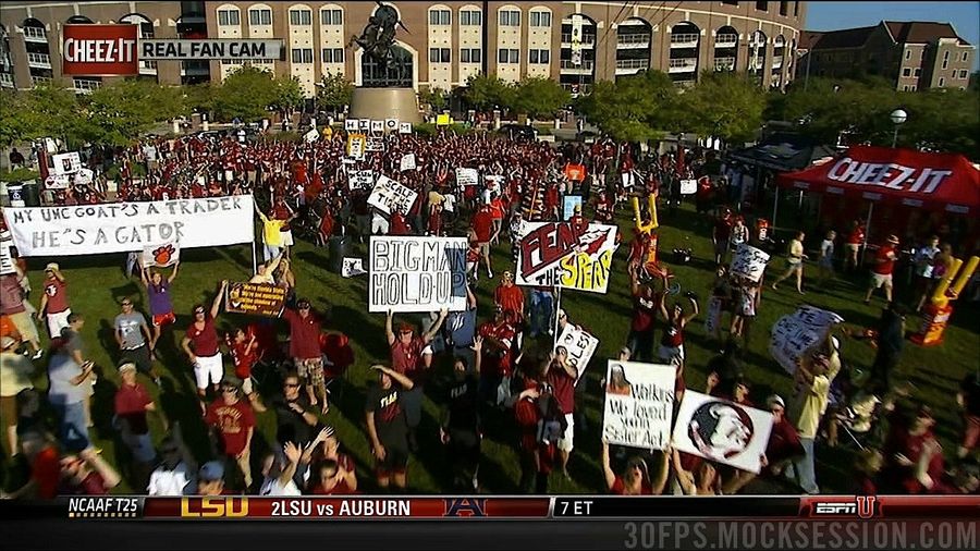 An FSU Fan Spells "Traitor" Like "Trader": Your Roundup Of The Best Signs Behind The College Gameday Crew