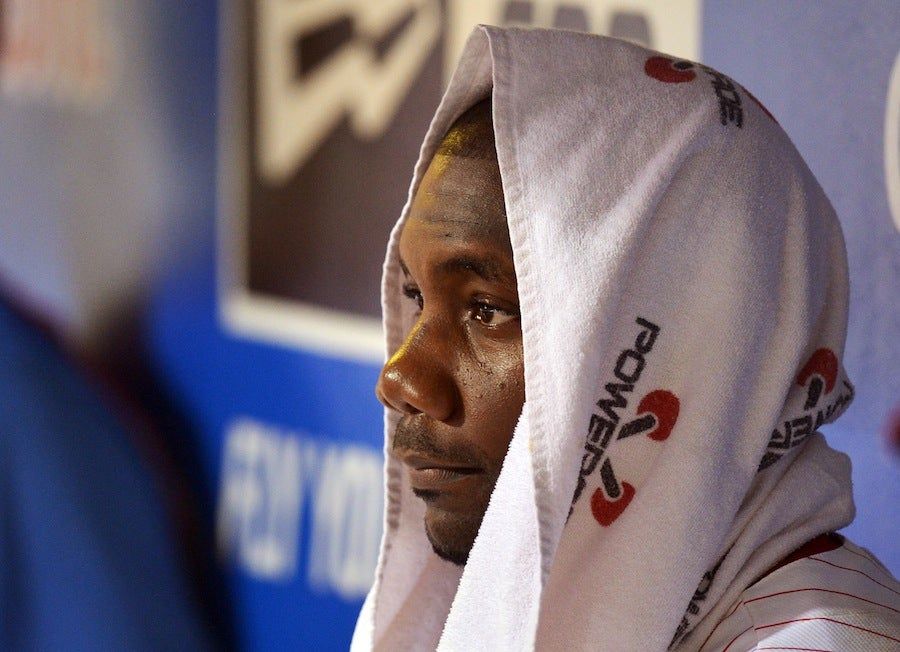 Ryan Howard Broke His Toe By Dropping His Warm-Up Bat On It In The On-Deck Circle