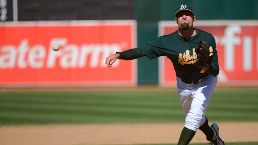 A&#39;s Pitcher Pat Neshek&#39;s Newborn Son Has Died