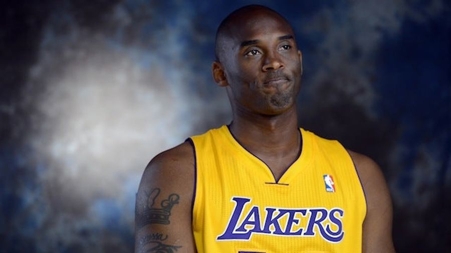 Kobe Bryant Is Not Happy About Alex Rodriguez Being Yanked From Last Night's Game