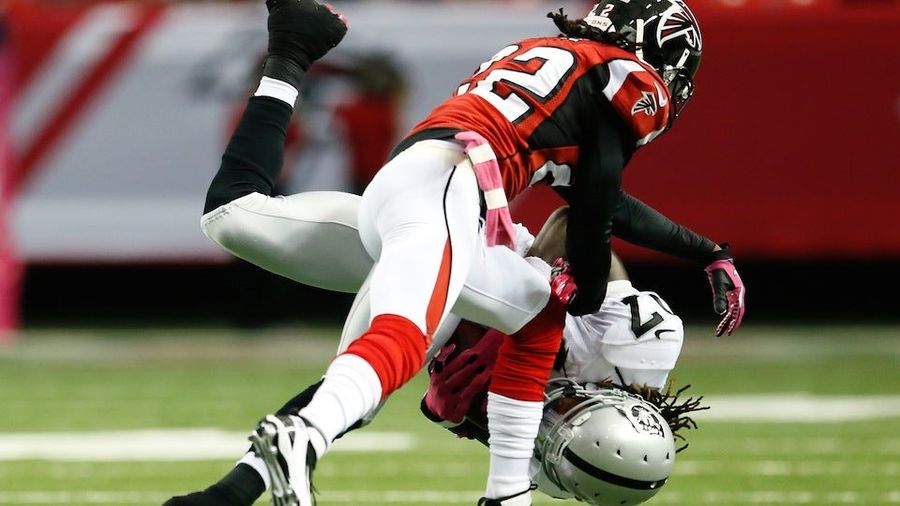 Some Aggrieved Raiders Fans Would Like To Sue The NFL Over Biased Refereeing