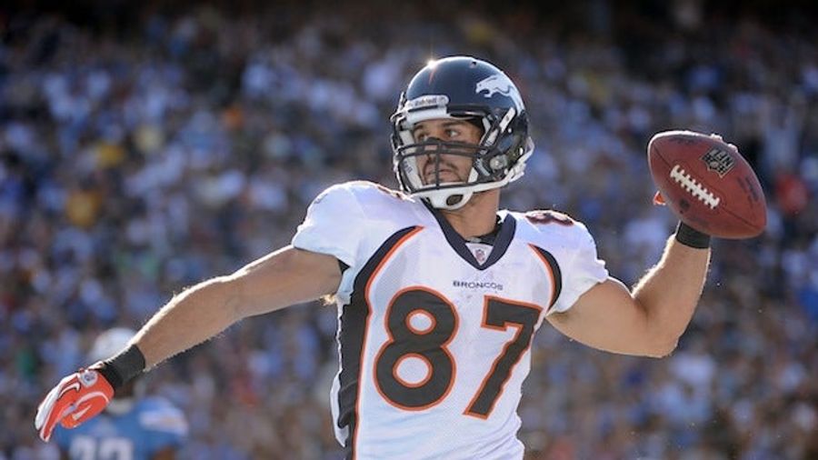 Eric Decker&#39;s Fiancée Wants Everyone To Know That Eric Decker Has A Big Dick