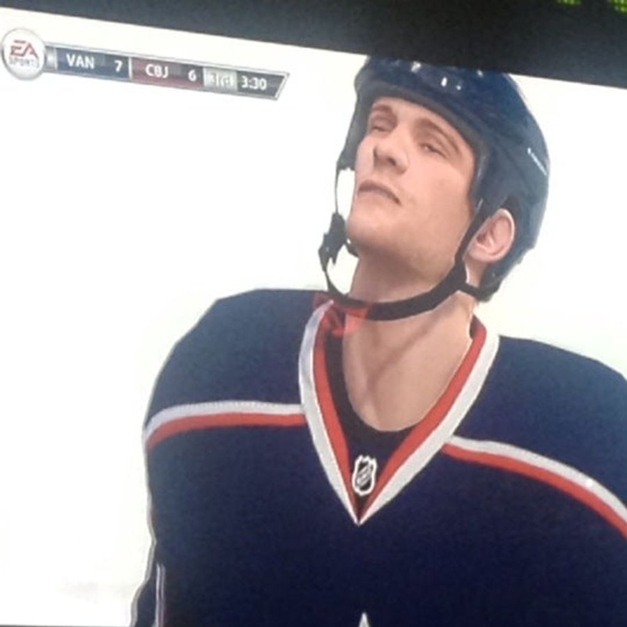 Columbus Blue Jackets Fans Gathered At a Bar For An Xbox Simulation Last Night, And The Blue Jackets' Radio Announcers Showed Up To Call It