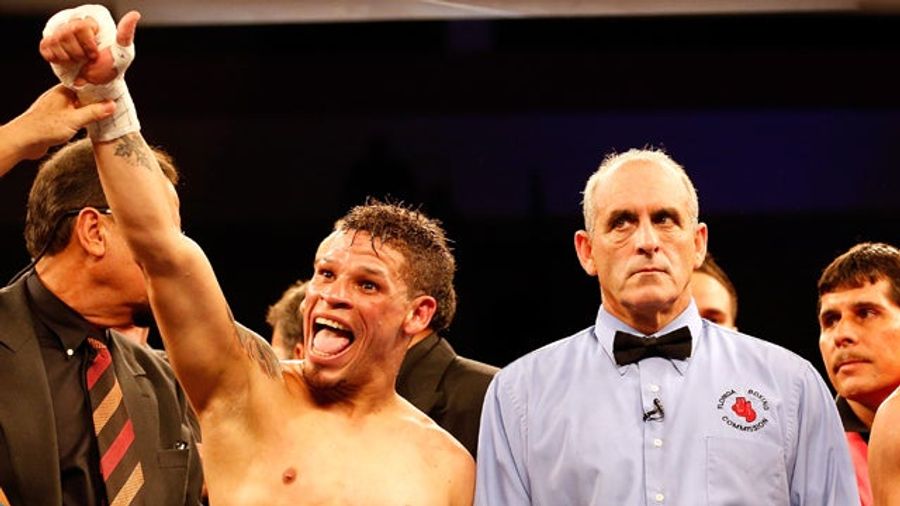 Boxer Orlando Cruz Wins First Fight After Coming Out As Gay