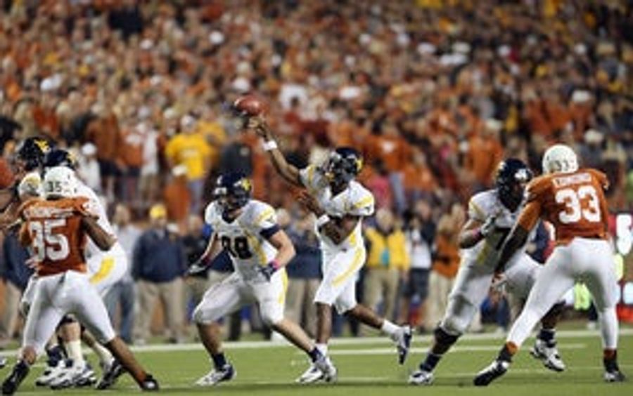 If You Haven&#39;t Been Paying Attention, West Virginia&#39;s Geno Smith Is Having An Insane Year [UPDATE: Now With Geno Smith Ineptitude GIF]