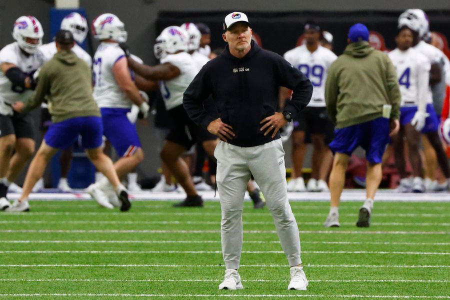 Buffalo Bills avoid more drama, cancel last minicamp