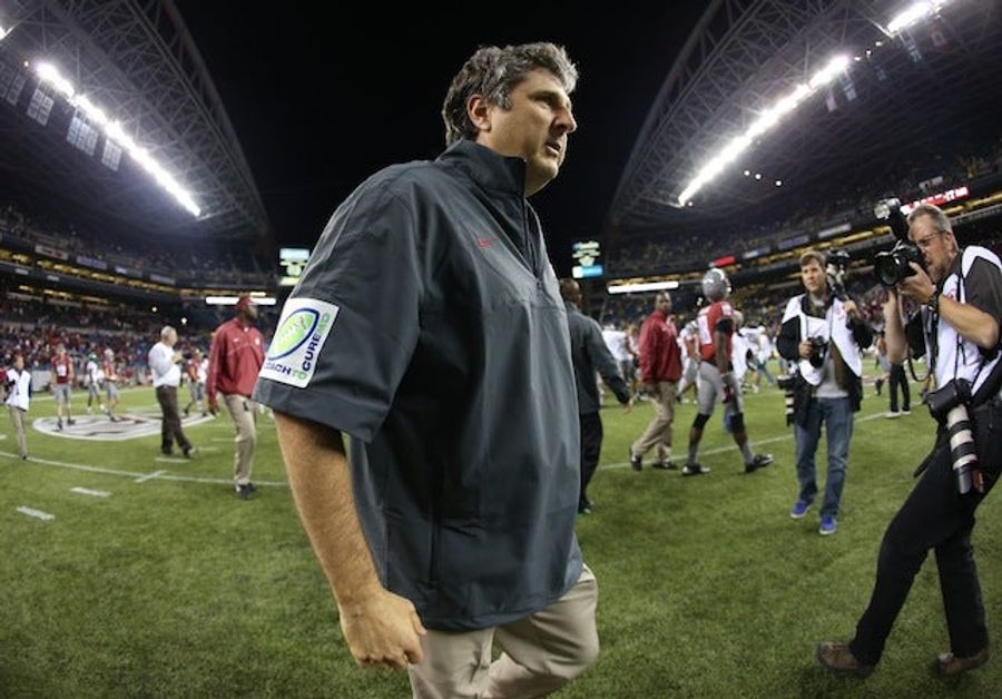 Mike Leach Is The Latest Coach To Prove He Doesn't Really Understand What Twitter Is