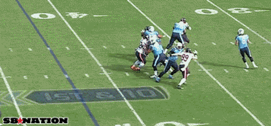 Brian Urlacher Returns Interception 46 Yards For A Touchdown