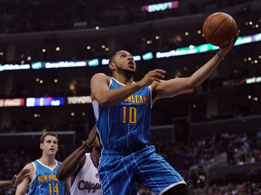 There Is Something Fishy About Eric Gordon&#39;s Knee Injury