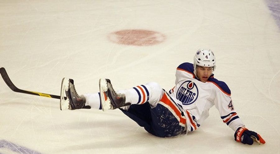 These Hockey Players Do Not Like <em>Cloud Atlas</em>
