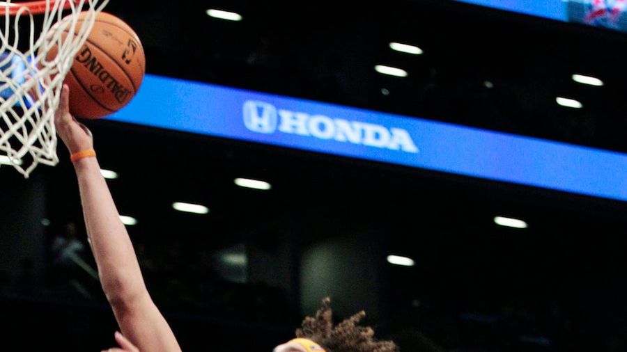 How Anderson Varejao Quietly Lit Up The Nets Last Night