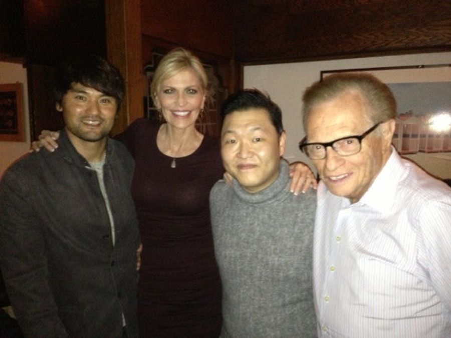 For Some Reason, Here&#39;s A Picture Of Larry King And His Wife Hanging Out With Chan Ho Park And Psy