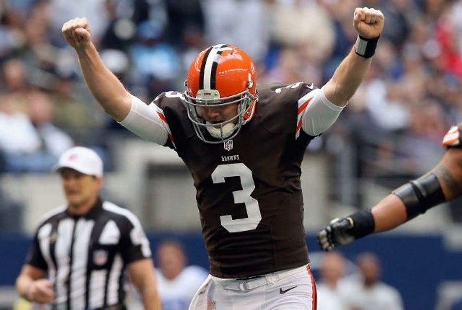 The Cleveland Browns Will Be Giving Out White Flags For Fans To Wave During Sunday's Game