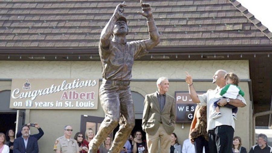 This Evening: Albert Pujols Dedicating A Statue Of Albert Pujols At Albert Pujols&#39;s Restaurant, Pujols 5 Westport Grill