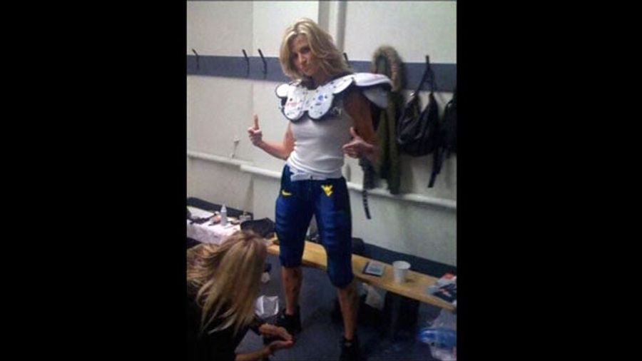 This Evening: Erin Andrews Gets Ready For Game Day At WVU