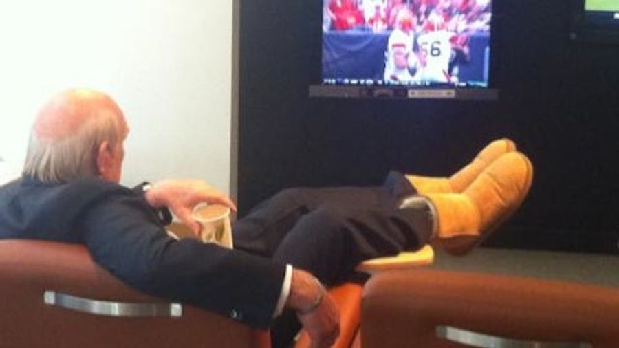 Terry Bradshaw Looks Like He&#39;d Rather Be Watching &quot;The View&quot;