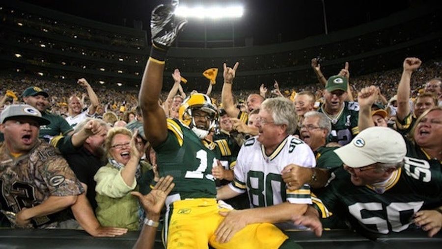 This Evening: Welcome To Green Bay, Randall Cobb. How About A Handjob?