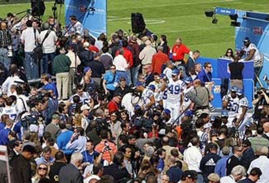 The Super Bowl Bye Week Jamboroo, In Which Drew Pauses To Make A Serious Point About Blogging As Journalism, Then Makes Chili