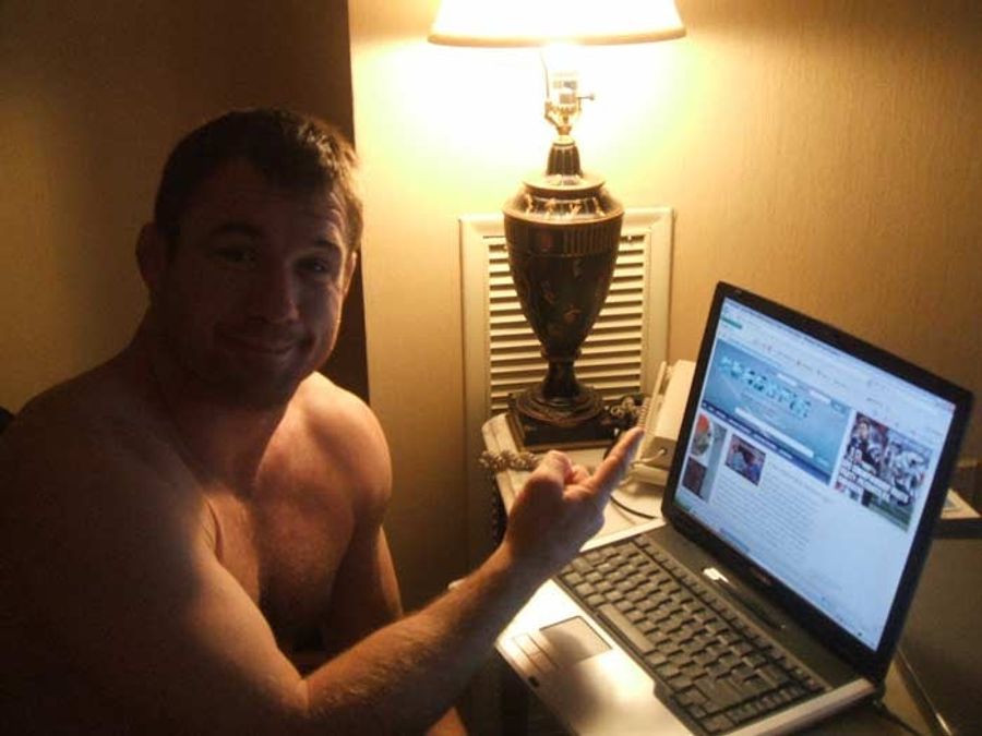 Read Our Site, Or This UFC Guy Will Pummel You