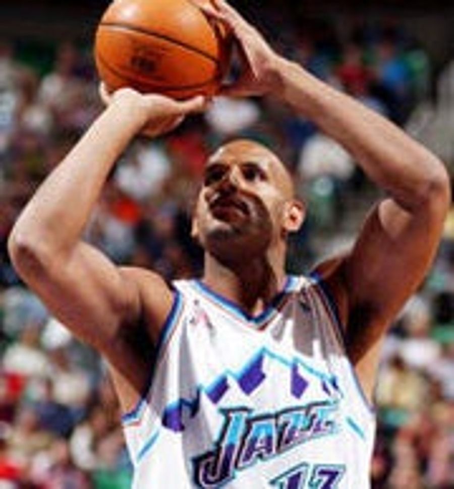 Your Anonymous Gay Former NBAer Is Less Anonymous Now (But Only Slightly So)