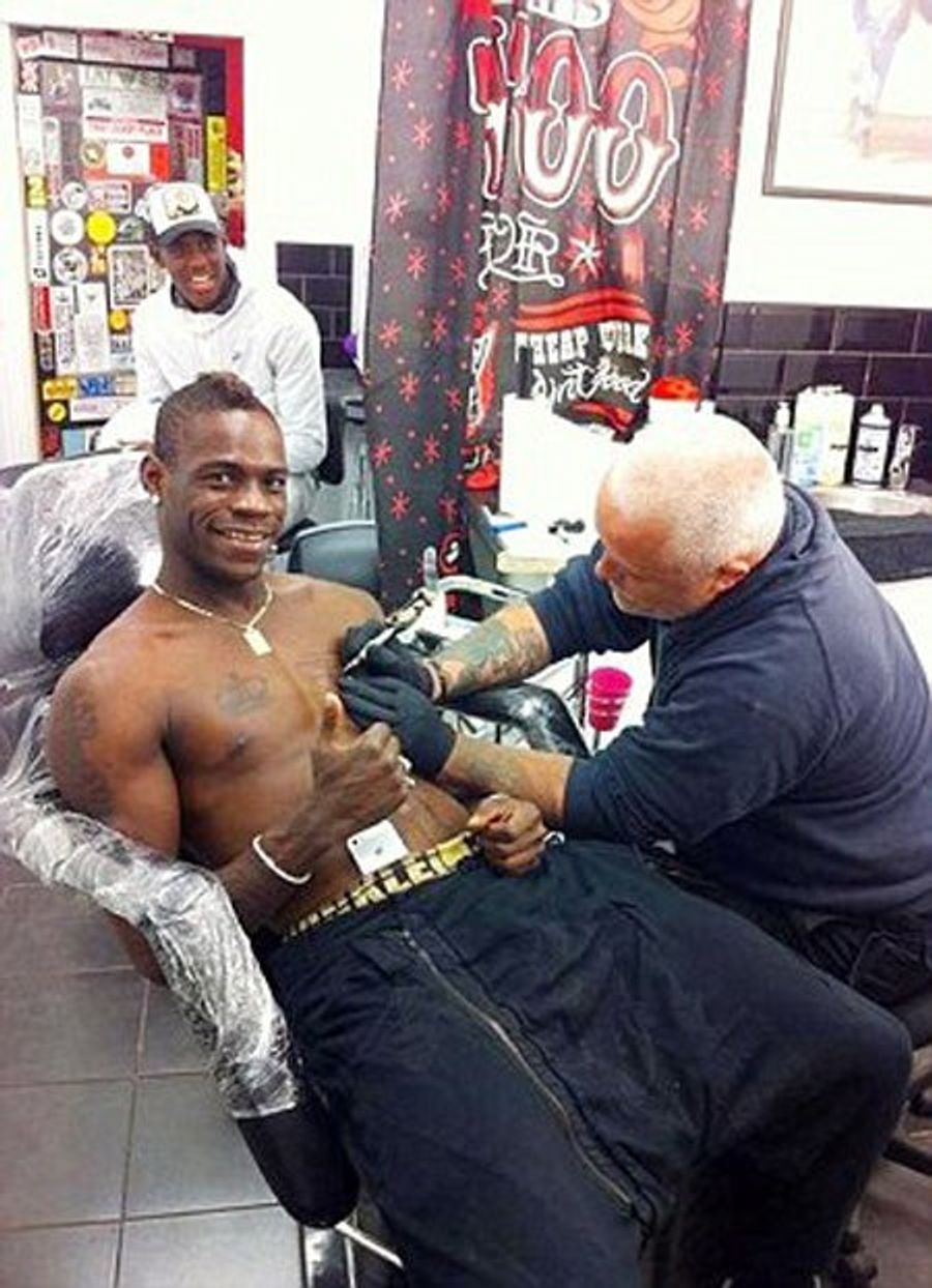 Mario Balotelli Does Thing