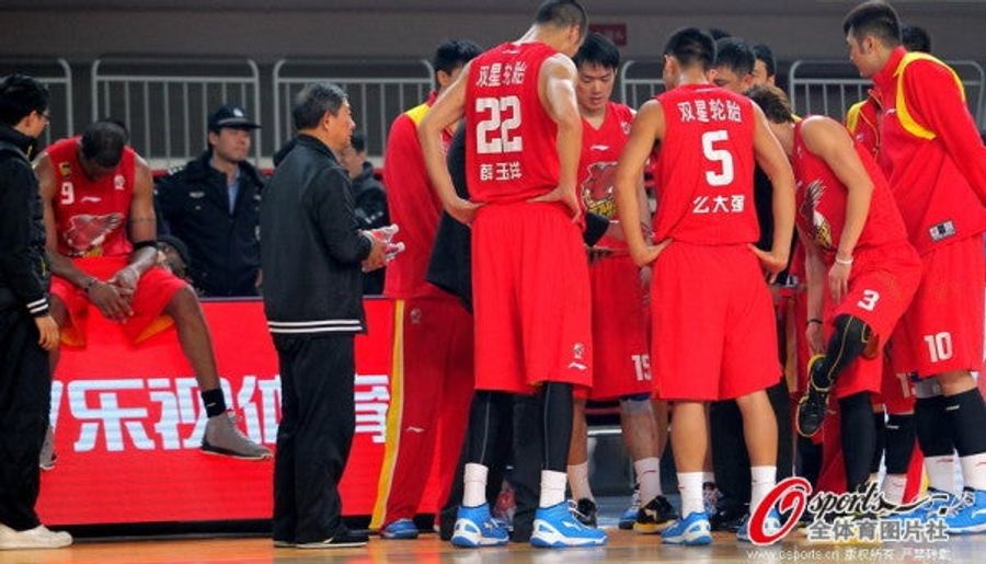 Throwing Elbows, Getting Diarrhea, And Losing Eight Straight: Tracy McGrady Is Not Enjoying China