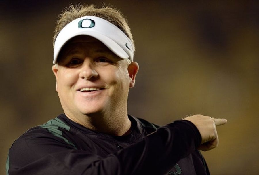 Oregon Football Boosters Are Mad That Chip Kelly Doesn&#39;t Hang Out With Them
