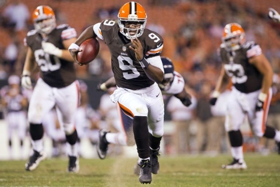 Everything You Need To Know About New Browns Quarterback Thad "The Champ" Lewis