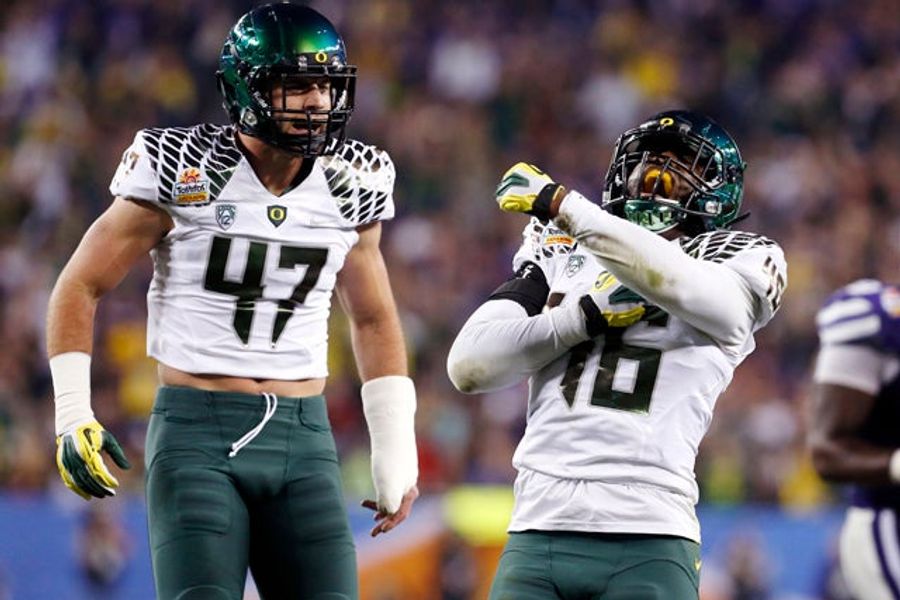 Passed-Out Drunk Guy Forces Fiesta Bowl Officials To Evacuate Women&#39;s Restroom